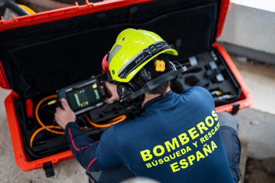 Bomberos de Búsqueda y Rescate, ONG colaboradora de GLS en el programa de Transporte Solidario.