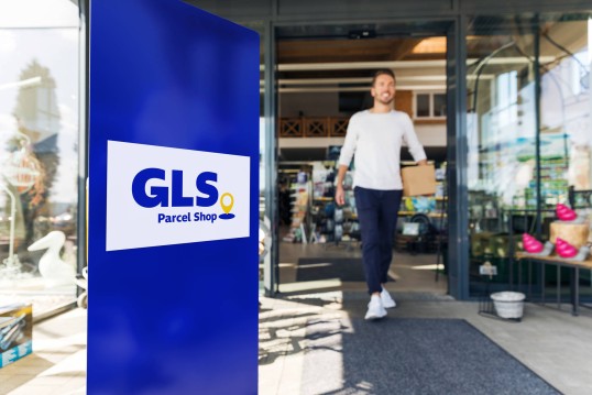 Cliente récupère colis GLS France en Relais GLS